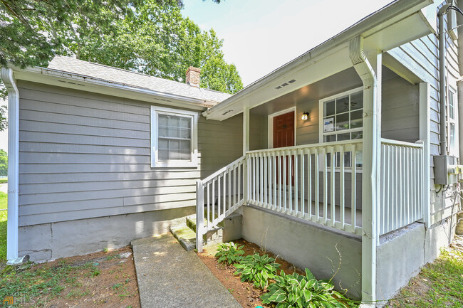 Building Photo - 8212 Malone St