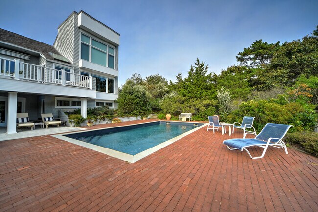 Building Photo - 61 Seabreeze Ln