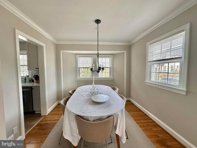 Foto del edificio - 1228 N Stuart St