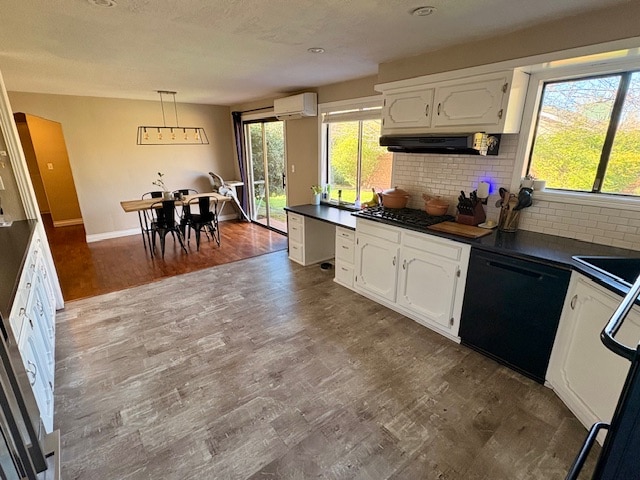 Building Photo - 2225 Willona Dr