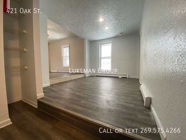 Foto del edificio - 421 Oak St