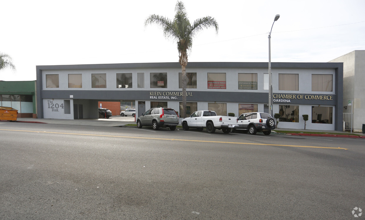 Building - 1204 W Gardena Blvd