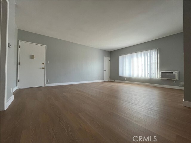 Foto del edificio - 6108 Alcott St