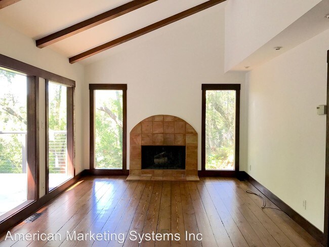 Building Photo - 456 Green Glen Way