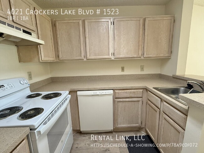 Building Photo - 4021 Crockers Lake Blvd