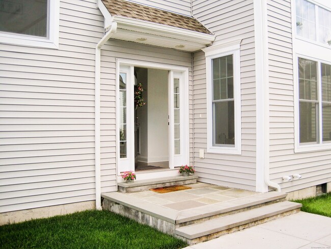 Building Photo - 32 Copper Square Dr