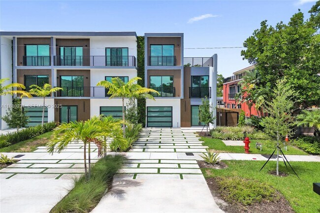 Foto del edificio - 1825 NE 26th Ave