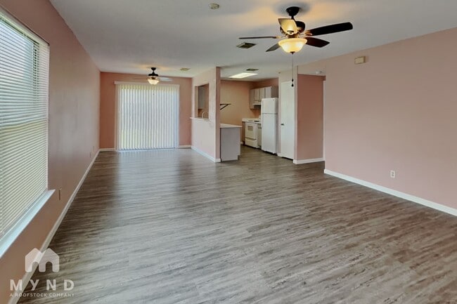 Building Photo - 7009 Blossom Creek