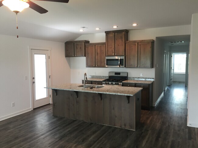 Kitchen - 2706 N Teresa Dr