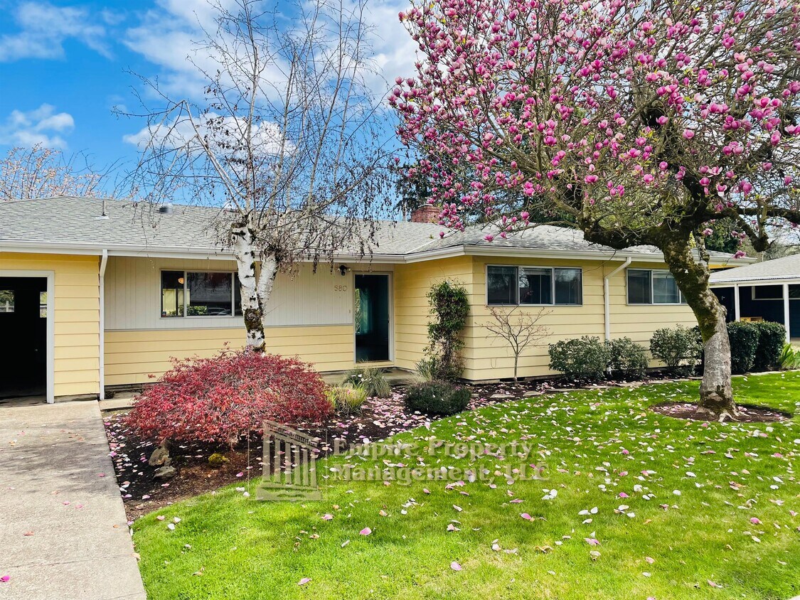 680 Vine St, Junction City, OR 97448 House Rental in Junction City, OR