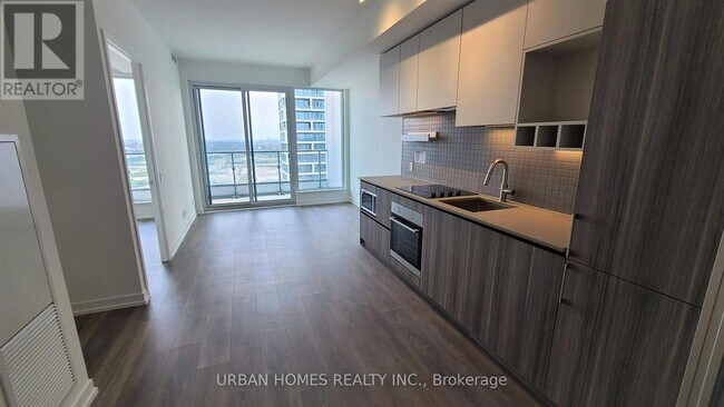 Photo du bâtiment - 898 Portage Pkwy