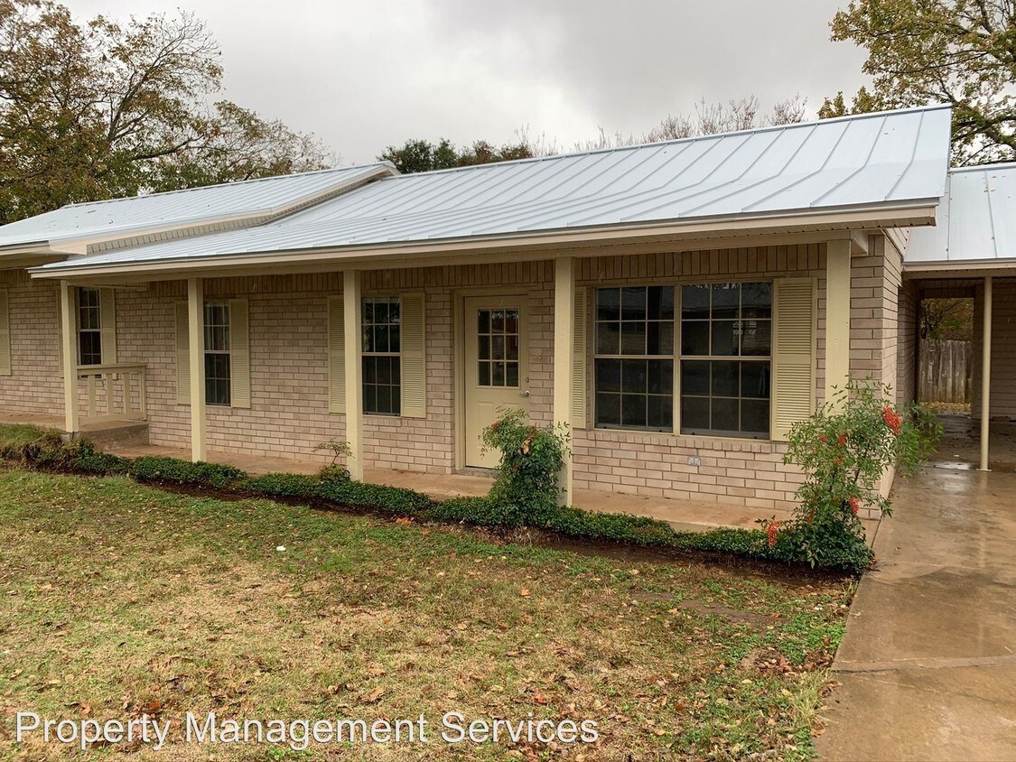 2 br, 2 bath House 1004 Hill A House Rental in Fredericksburg, TX