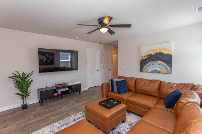 Foto del edificio - 1800 Whispering Pine St SW