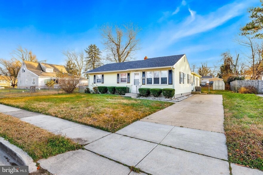 Foto principal - 816 Lincoln St