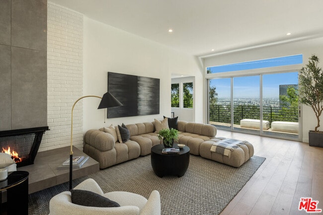 Foto del edificio - 3564 Multiview Dr