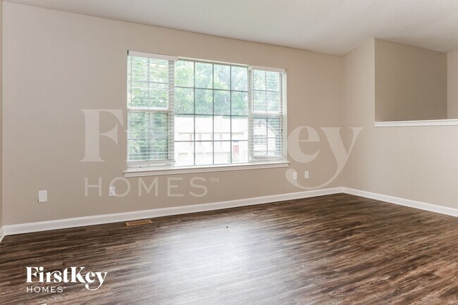 Foto del edificio - 6319 Hillview Ln