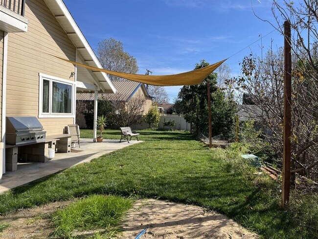 Foto del edificio - 3 br, 2 bath Townhome - 5993 Short Street