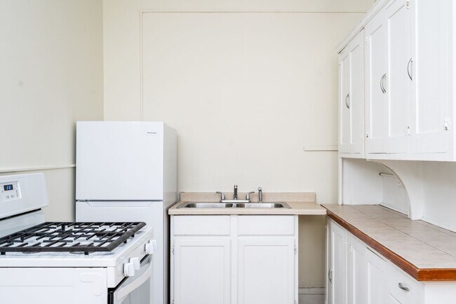 Foto del edificio - 2310 Harriet Ave S