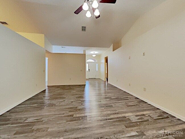 Building Photo - 4552 Azora Rd
