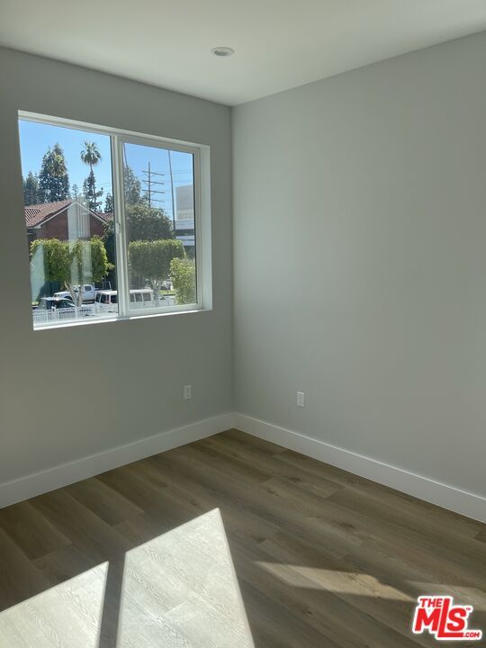 Foto del edificio - 14249 Sylvan St