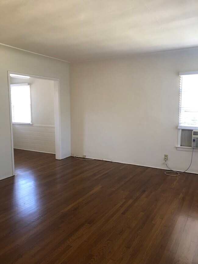 Building Photo - 4104 Perlita Ave