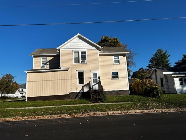 Building Photo - 603 Lincoln St