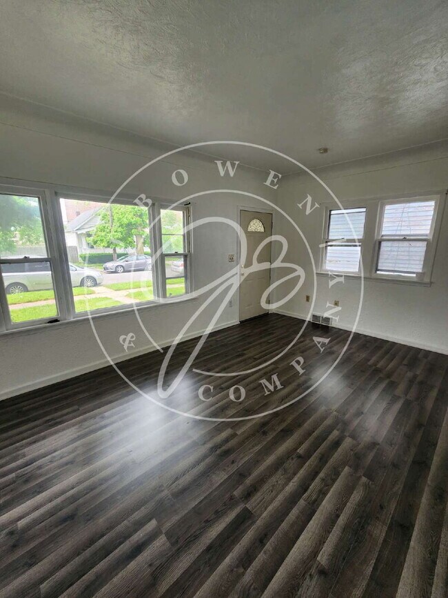 Foto del edificio - 2-Bedroom Gem! Large kitchen. Convienient ...
