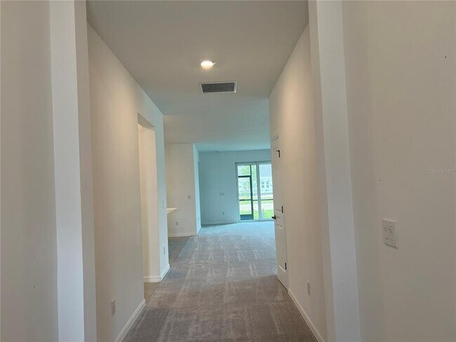 Foto del edificio - 11370 Burgundy Dr