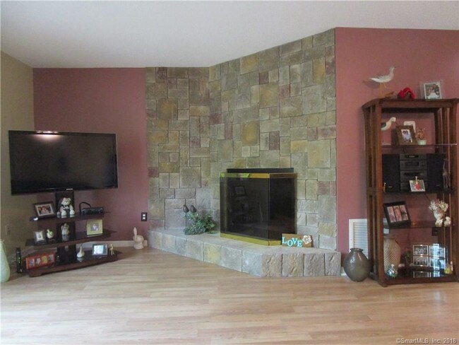 Building Photo - 34 Cherry Blossom Ln