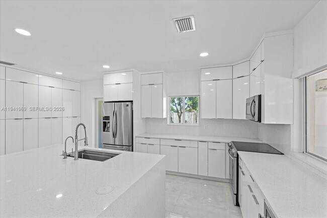 Building Photo - 24555 SW 167th Ave