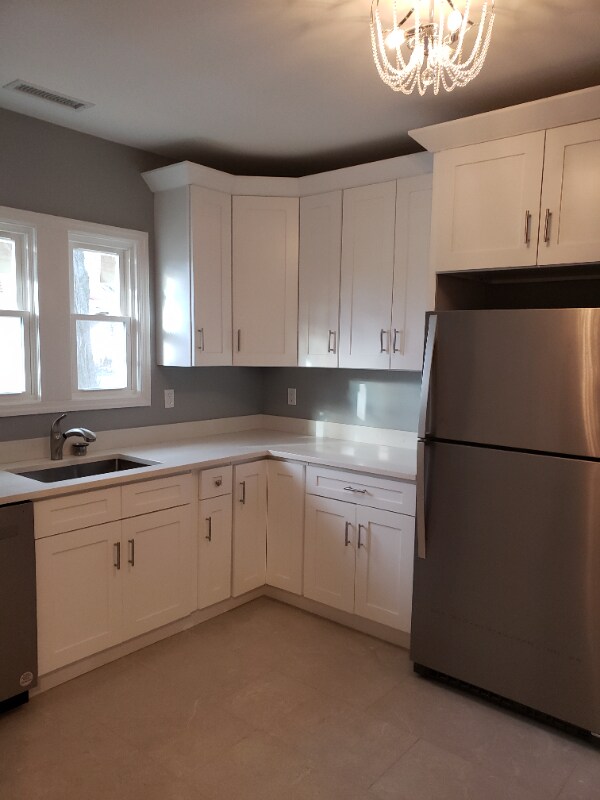 Foto del edificio - 56 Riverdale Ave