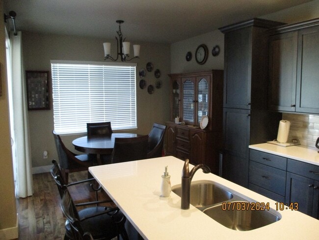 Building Photo - Dog Friendly! Beautiful 3 Bedroom, 2 Bath Ranch in Berthoud!