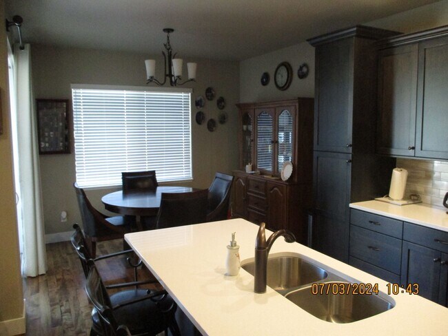 Foto del edificio - Dog Friendly! Beautiful 3 Bedroom, 2 Bath Ranch in Berthoud!