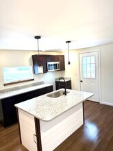 Building Photo - 1235 Bloom Rd