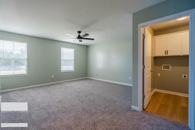 Building Photo - 242 Enclave Wy