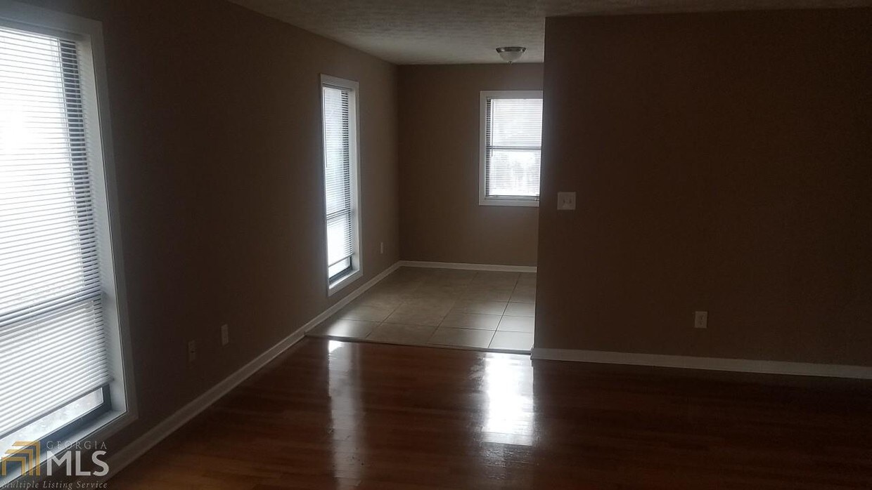 Foto del edificio - 1166 Jill Ln SW