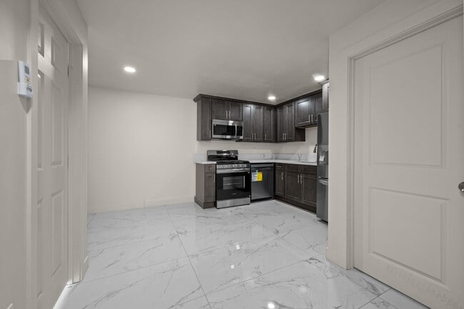 Building Photo - 6248 Dorothy Dr