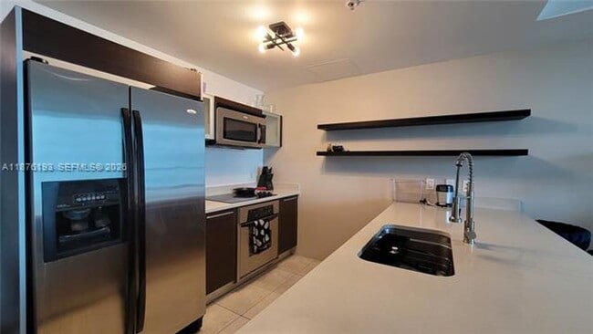 Photo - 1900 N Bayshore Dr cu-2009 Apartment