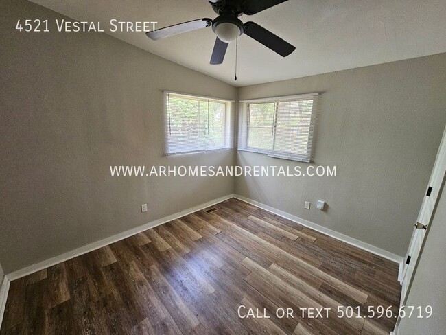 Building Photo - 4521 Vestal St