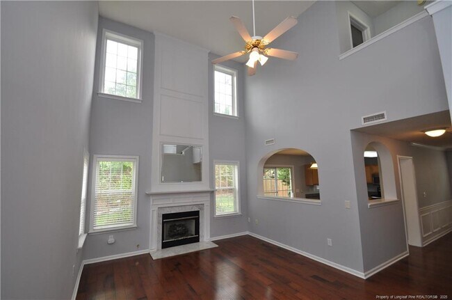 Building Photo - 806 Brickstone Dr