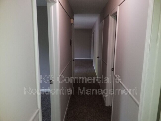 Foto del edificio - 13205 Craig Ave