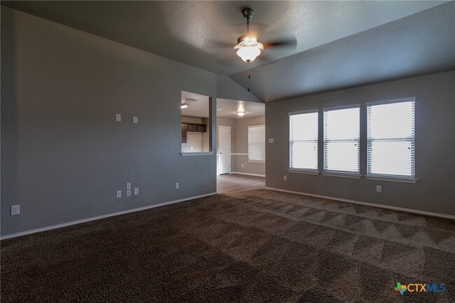 Building Photo - 2305 Vicksburg Ln