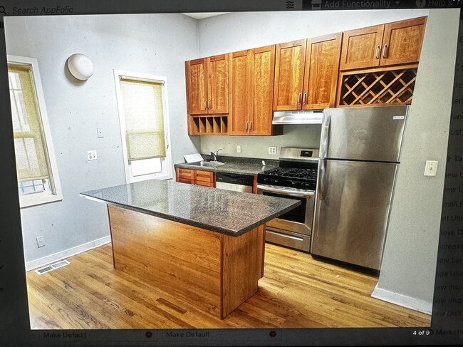 Building Photo - 2233 W Armitage Ave