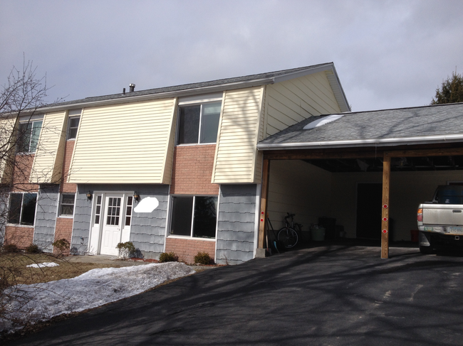 Foto del edificio - 204 Eastern Heights Dr