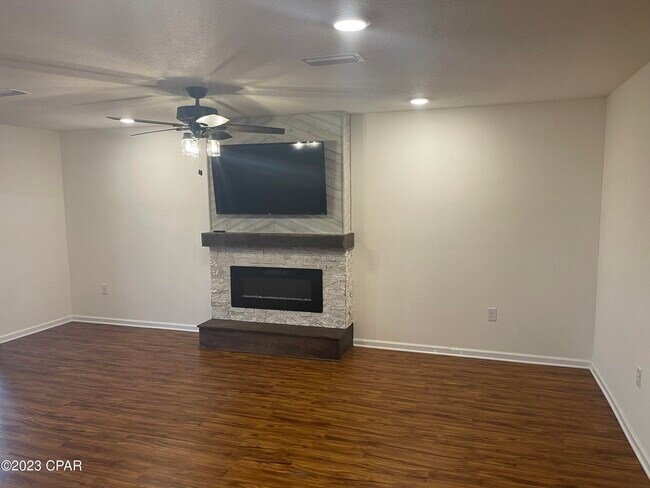 Foto del edificio - 7138 Hatteras Blvd