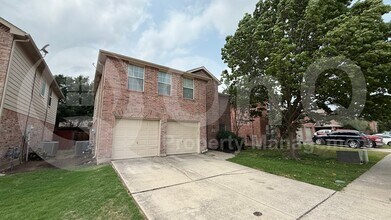 Building Photo - 2208 Lanshire Dr