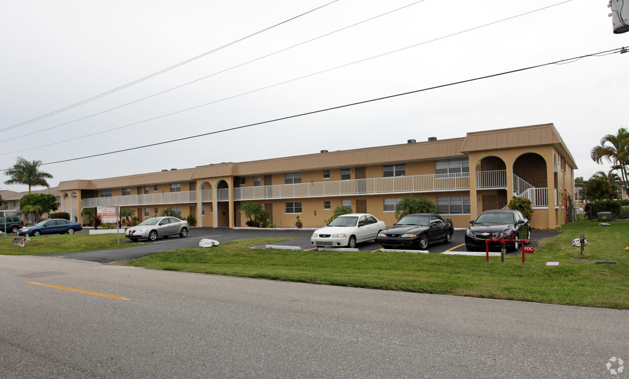 Building Photo - Cape Coral Apartments