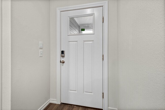 Building Photo - Gorgeous New Construction in Gentry!