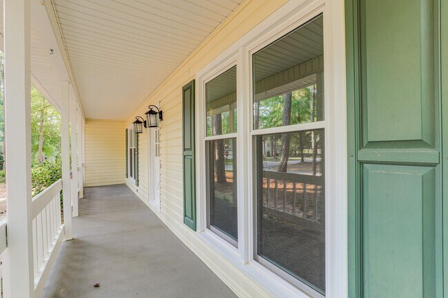 Building Photo - 101 Bluegill Trce