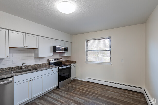 2 habitaciones, 1 baño - cocina - Norton Park Apartments